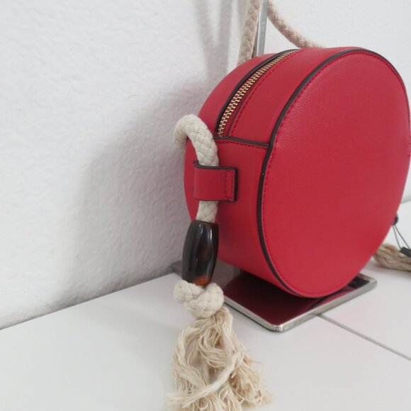 Izzy & Ali Round Rope handle Crossbody bag - Picture 9 of 9